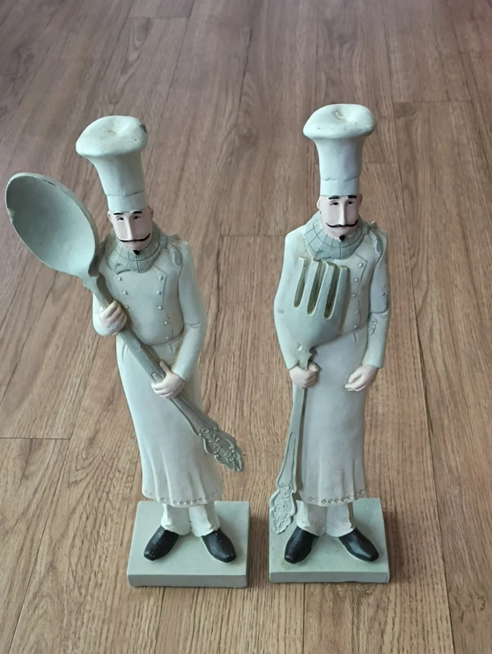 Vintage-Style Chef Figurine Set Decorative Kitchen Statues